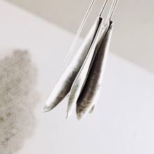 Load image into Gallery viewer, AM – Trumpet Lily Earrings (SS)