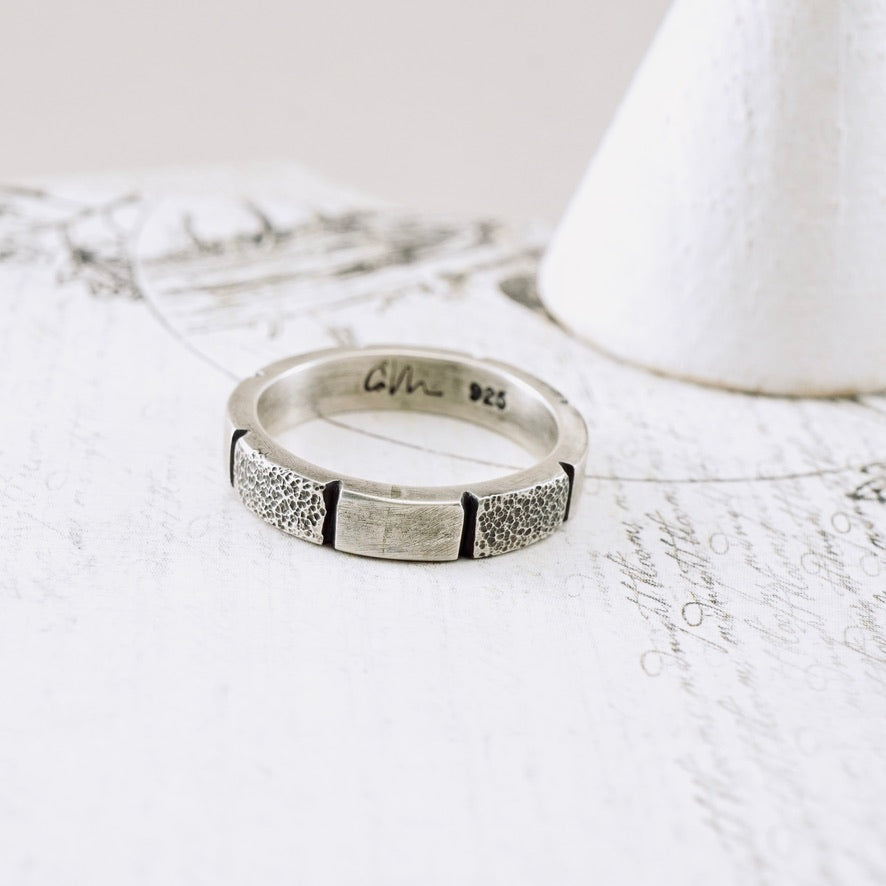 Textured Silver Band (Size: 7)