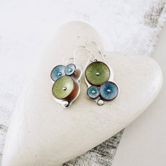 Waterdrop Cluster Short Earrings (Blue & Moss)