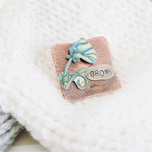 Load image into Gallery viewer, RH - GROW Brooch with Walnut Stand