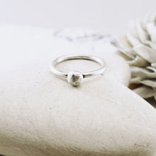 Load image into Gallery viewer, LS - Organic Pod Stacking Ring (SS) (Sizes: 6,8)