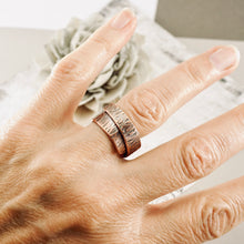 Load image into Gallery viewer, AM - Silvergrass Overlap Copper Ring - Size 7.5