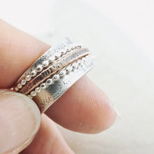 Load image into Gallery viewer, OK - Spinner Bead Ring (Size 7.5)