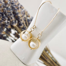 Load image into Gallery viewer, TN Natural White Half-Round Pearl Earrings (Gold-filled)