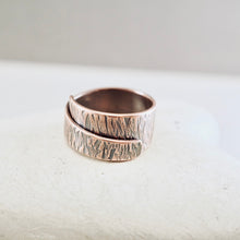 Load image into Gallery viewer, AM - Silvergrass Overlap Copper Ring - Size 7.5