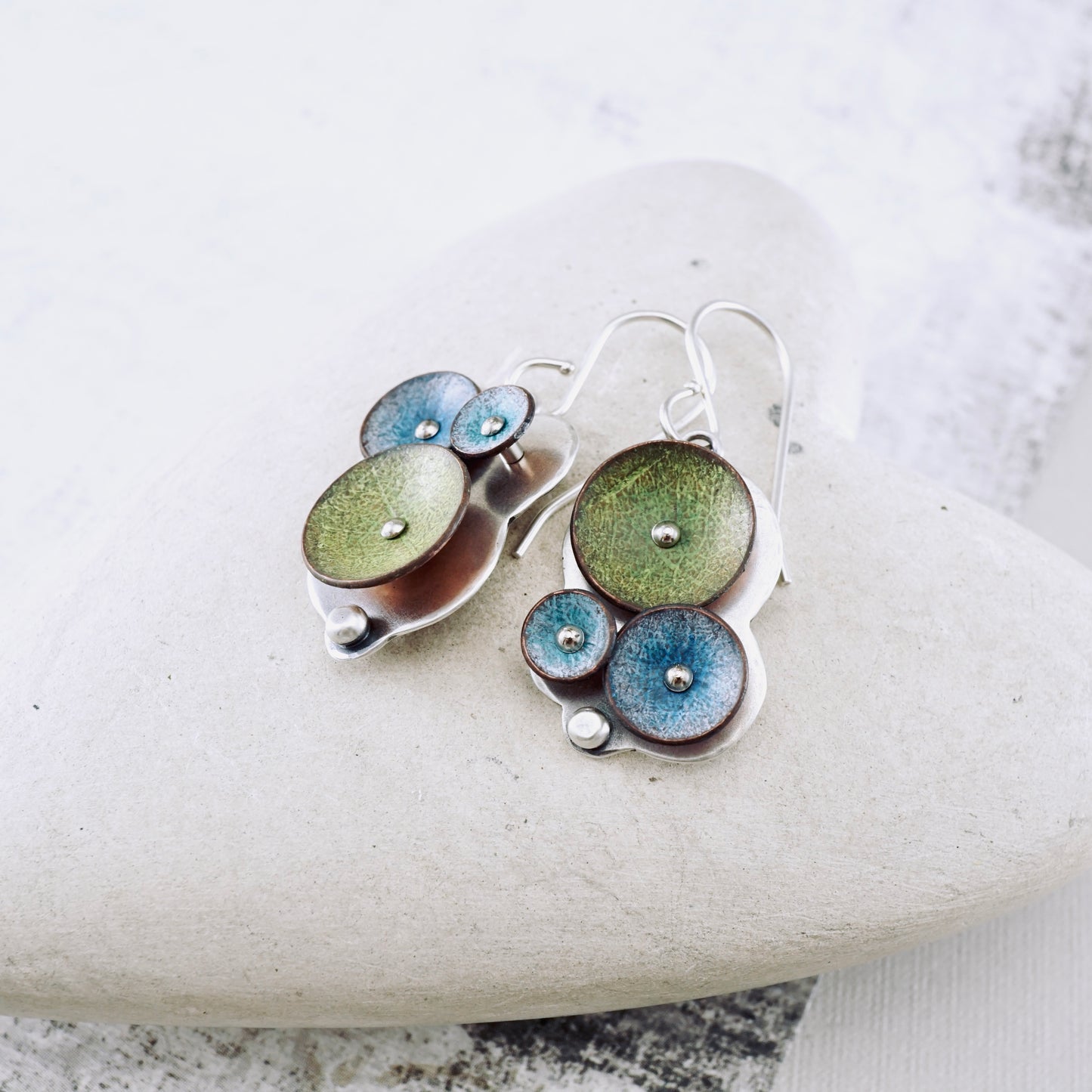 Waterdrop Cluster Short Earrings (Blue & Moss)