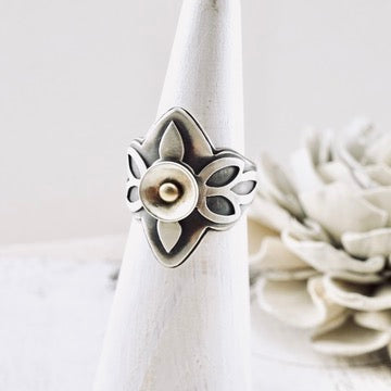 AM – Silver & Gold Pod Saddle Ring (SS + 14k) (Size: 7.5)