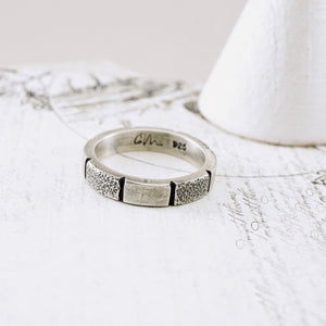 LS – Textured Silver Band (SS) (Size: 7)