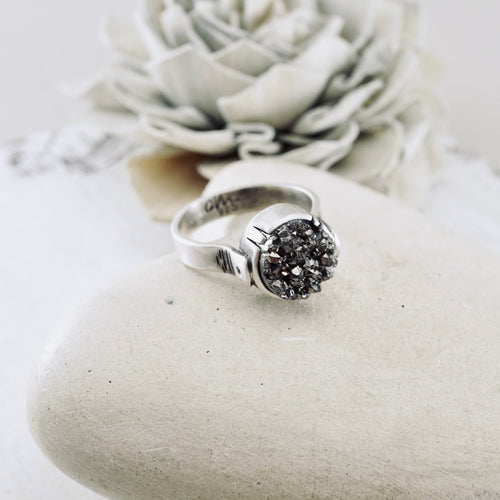 AM – Gray Druzy Statement Ring (SS) (Size: 8)