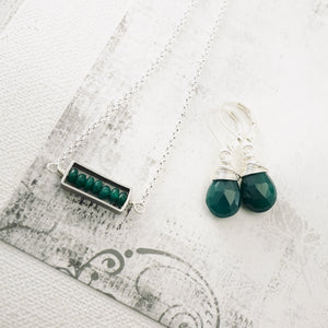 TN Green Onyx Petite Bar Necklace (Sterling Silver)