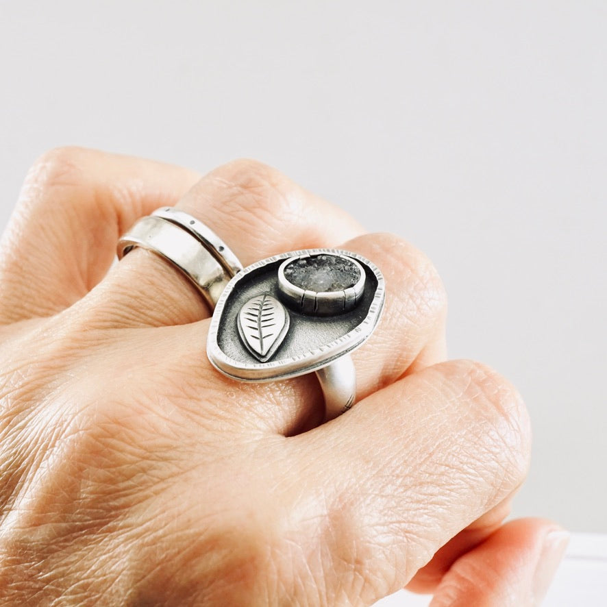Druzy & Leaf Ring (Size: 8.5)