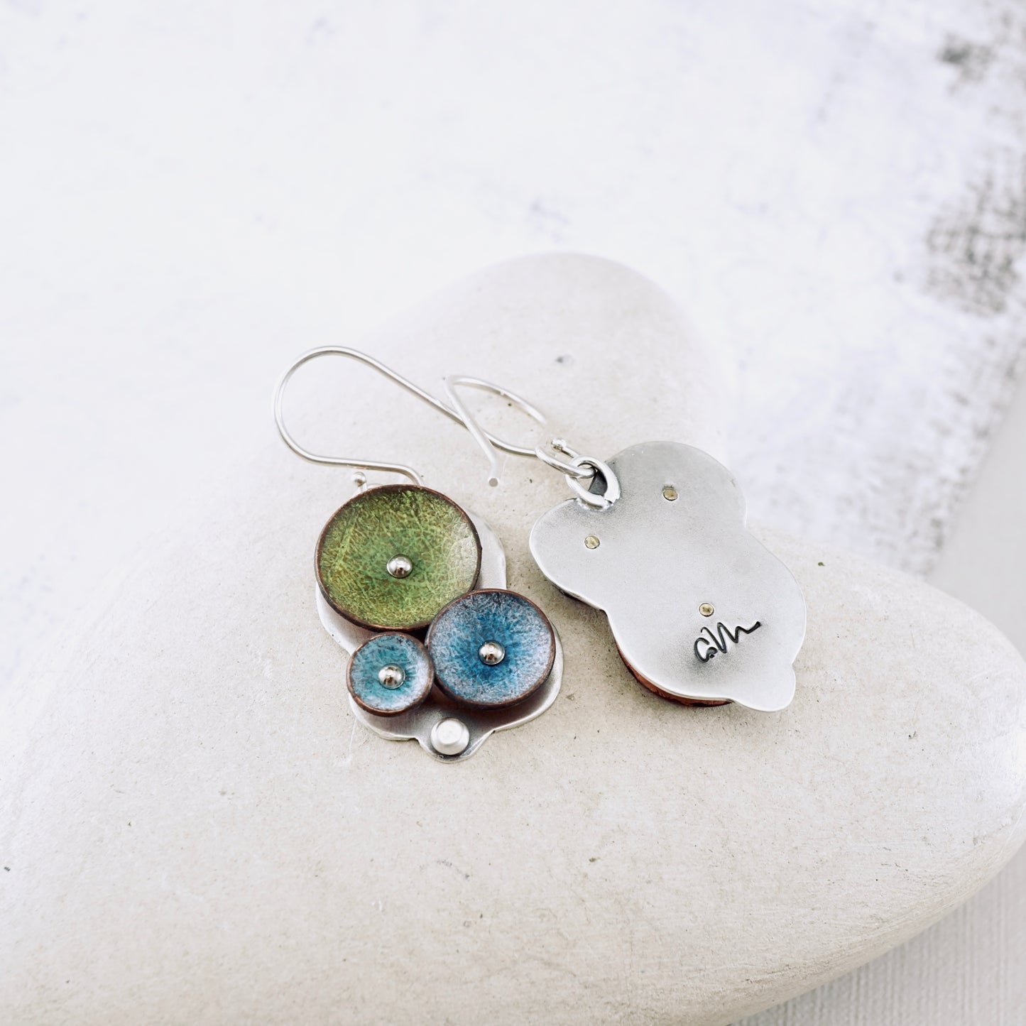 Waterdrop Cluster Short Earrings (Blue & Moss)