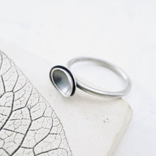 Load image into Gallery viewer, Stackable - Nesting Oval Pod Ring (Size: 6.5)