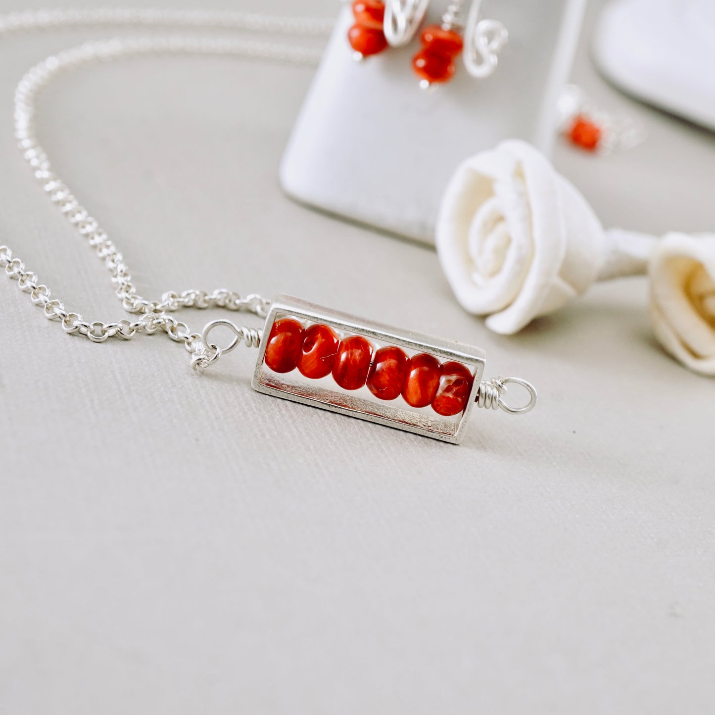 Spiny Oyster Petite Bar Necklace