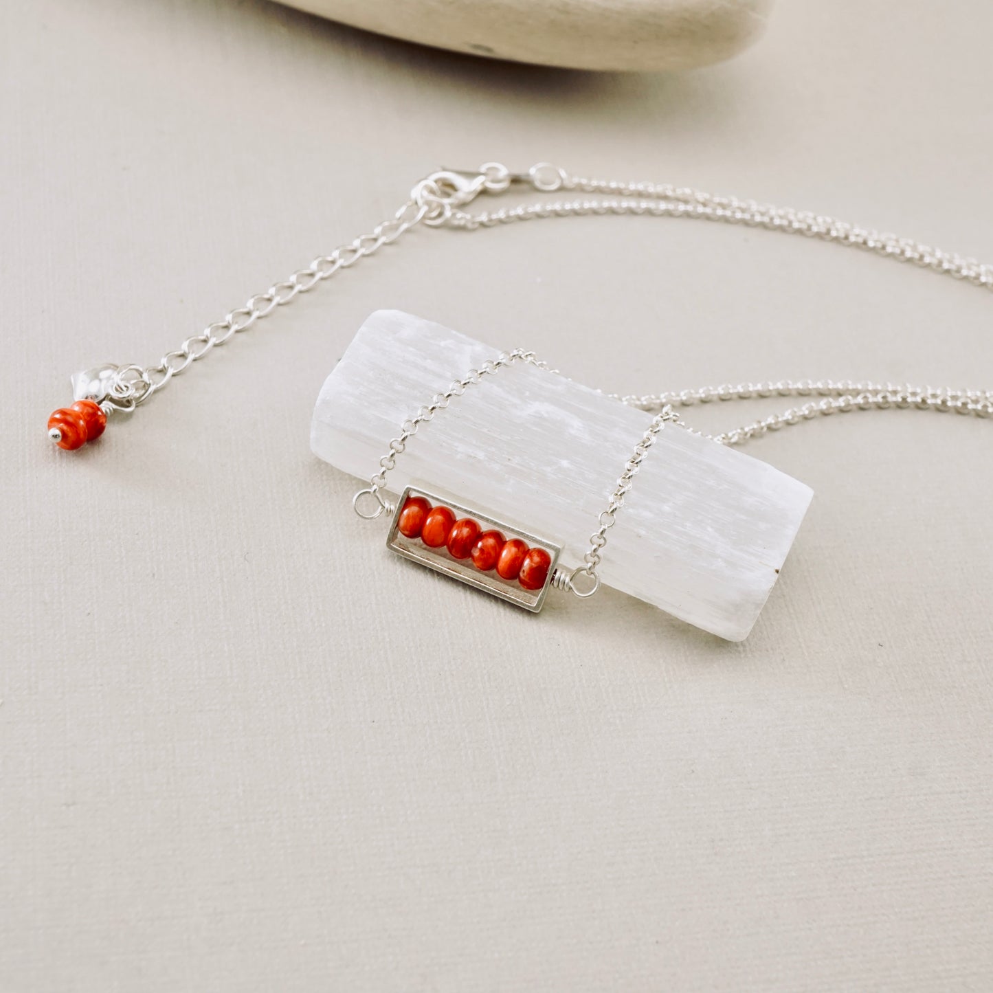 Spiny Oyster Petite Bar Necklace