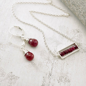 TN Natural Ruby Petite Bar Necklace (Sterling Silver)
