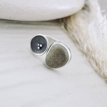 Load image into Gallery viewer, River Songs - Gray Pebble &amp; Silver Pod Ring (Size 7)