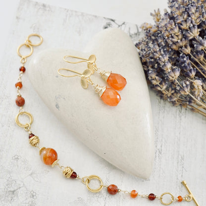 Carnelian & Gold Bauble Bracelet