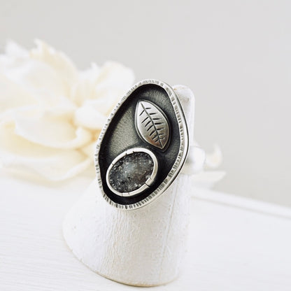 Druzy & Leaf Ring (Size: 8.5)