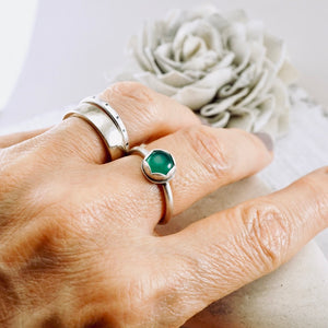 AM – Green Onyx Stacking Ring (SS) (Size: 7)