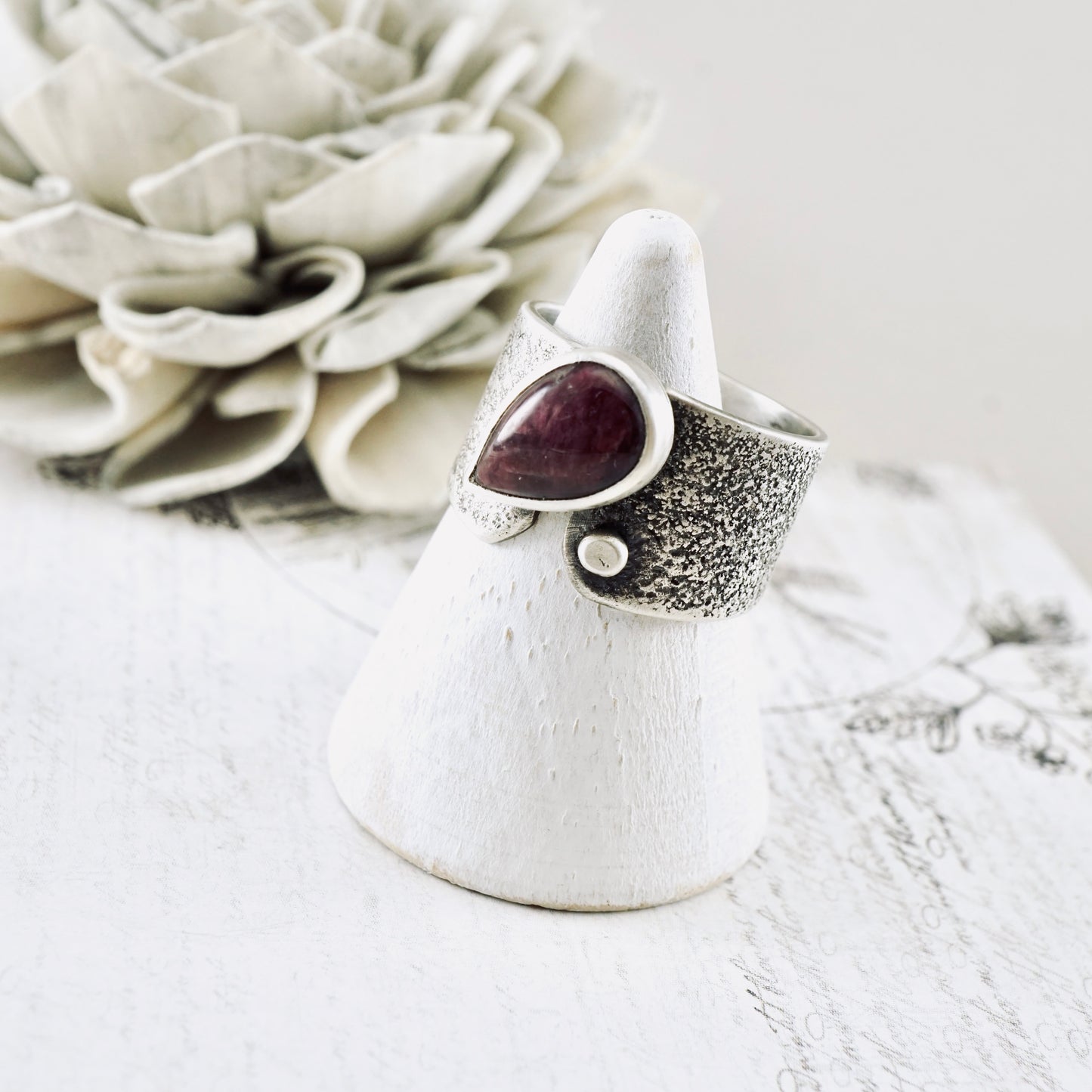 Ruby Silver Dust Ring (Size: 9)