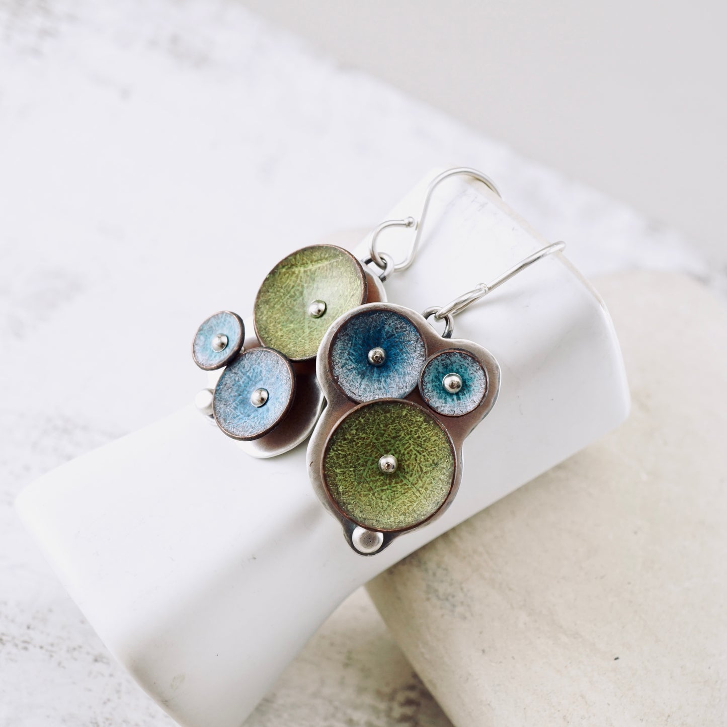 Waterdrop Cluster Short Earrings (Blue & Moss)
