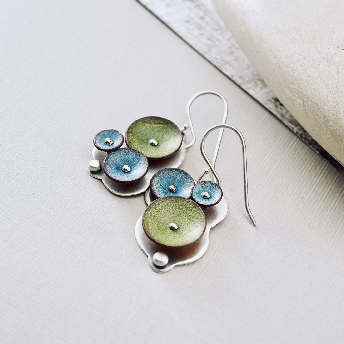 Waterdrop Cluster Short Earrings (Blue & Moss)