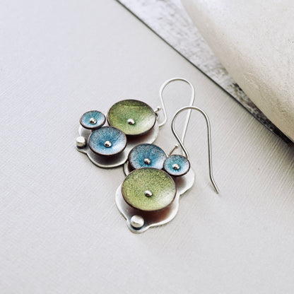 Waterdrop Cluster Short Earrings (Blue & Moss)