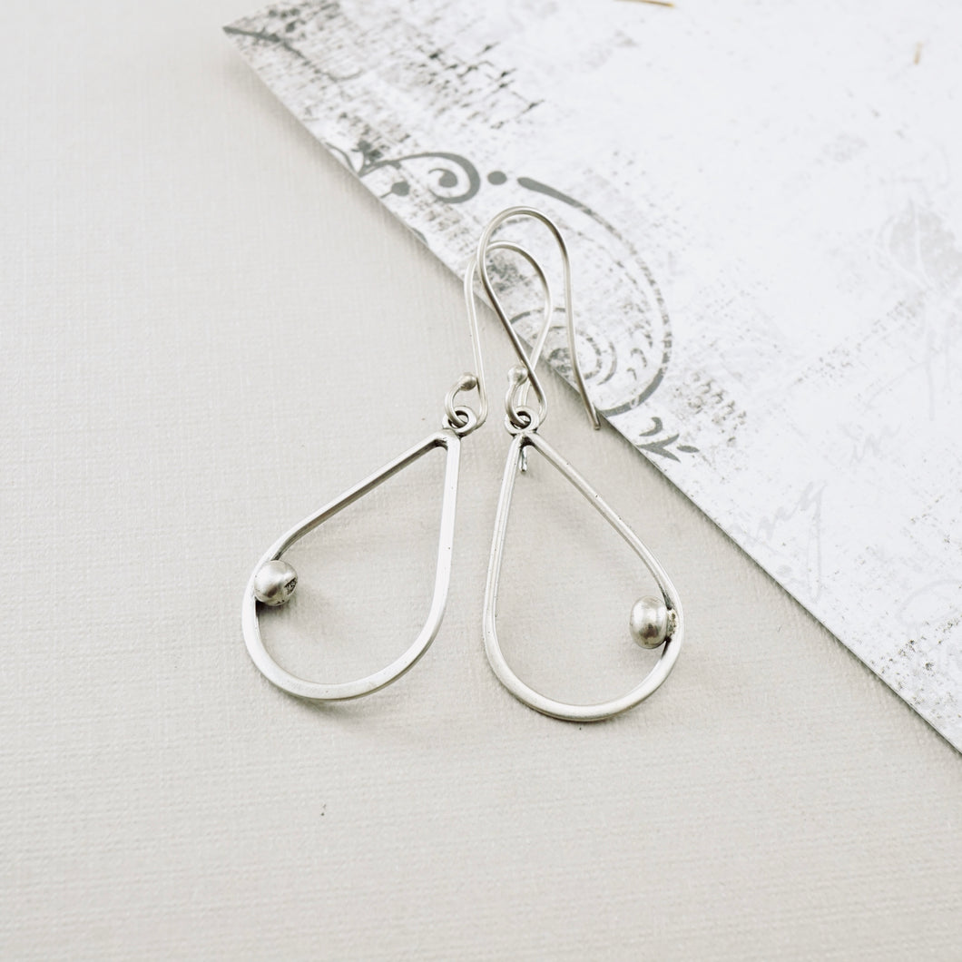 AM – Bean Teardrop Loop Earrings (SS)