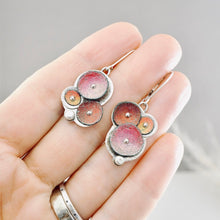 Load image into Gallery viewer, RH - Water Drop Short Earrings (Magenta &amp; Orange)