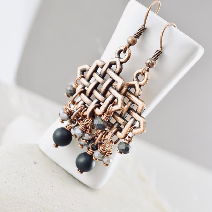 TN Black Pearl & Onyx Celtic Knot Earrings (Copper)