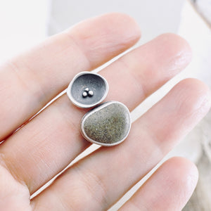 River Songs - Gray Pebble & Silver Pod Ring (Size 7)