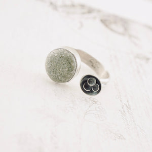River Songs - Round Pebble and Pod Ring (Size 9)