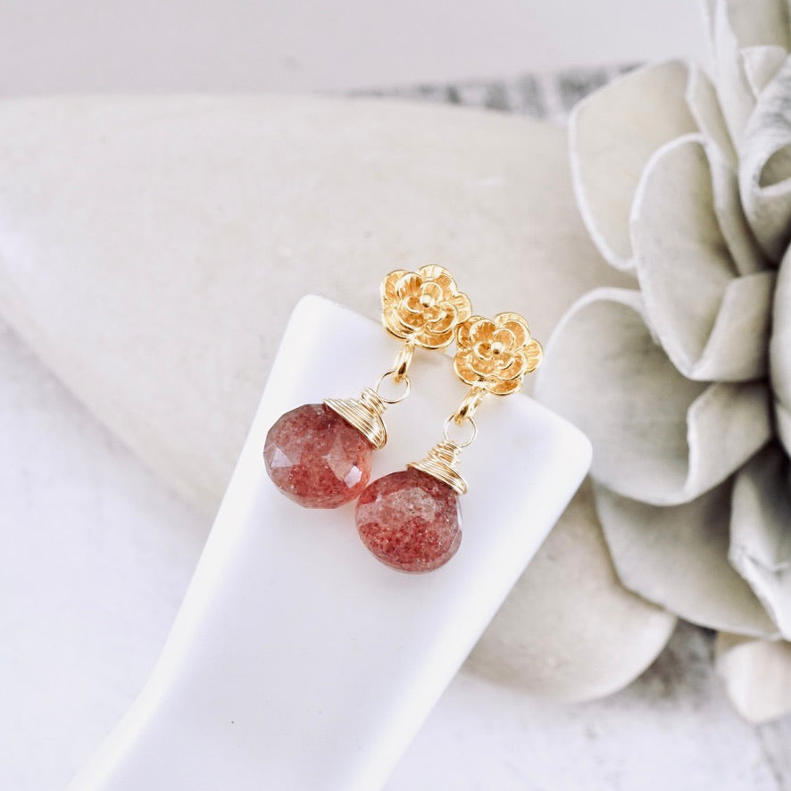 TN Strawberry Quartz Petite Flower Earrings (gold-vermeil)