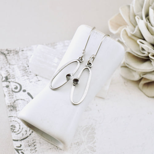 AM – Mini Oval Pod Loop Earrings (SS)