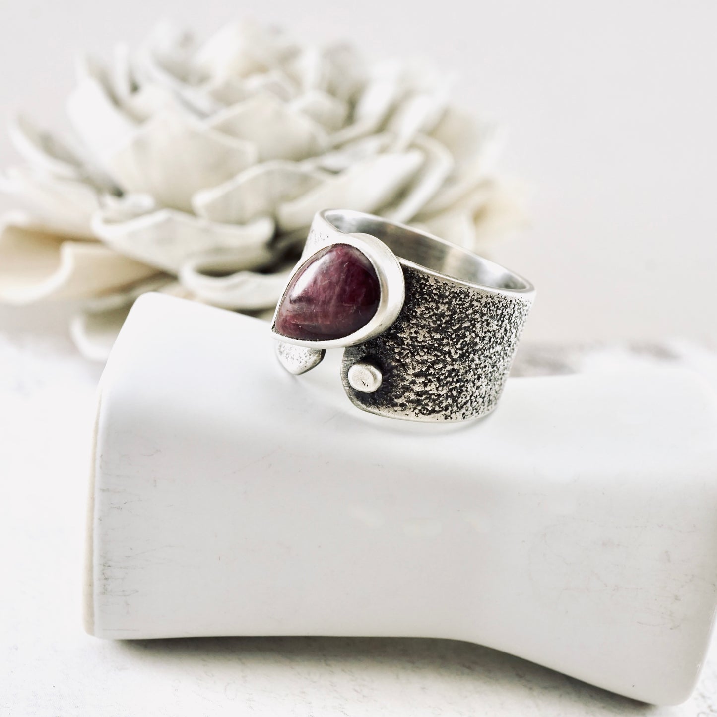 Ruby Silver Dust Ring (Size: 9)