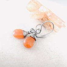 Load image into Gallery viewer, TN Carnelian Agate Petite Bar Necklace (SS)