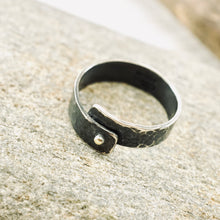 Load image into Gallery viewer, Carpe Diem - Overlapping Unisex Ring (Hammered texture - SS/Gold)